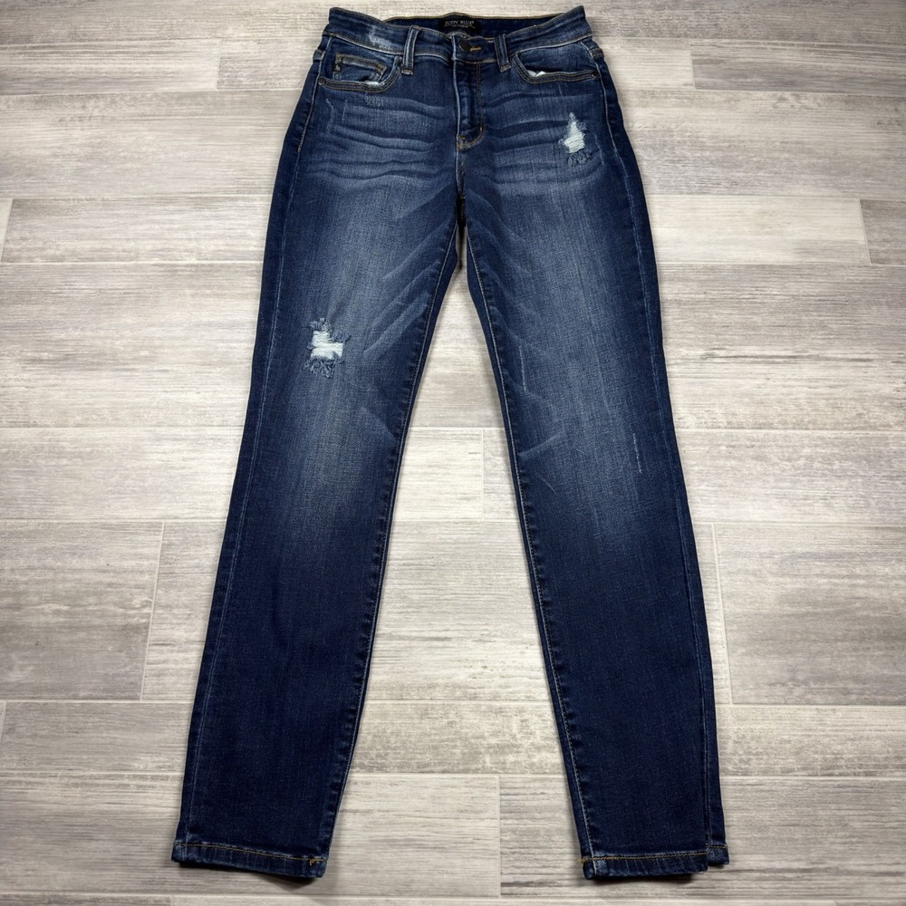 Judy Blue Jeans Women's 3/26 Blue Slim Fit Distressed Denim JB82104DK (26 x 28)